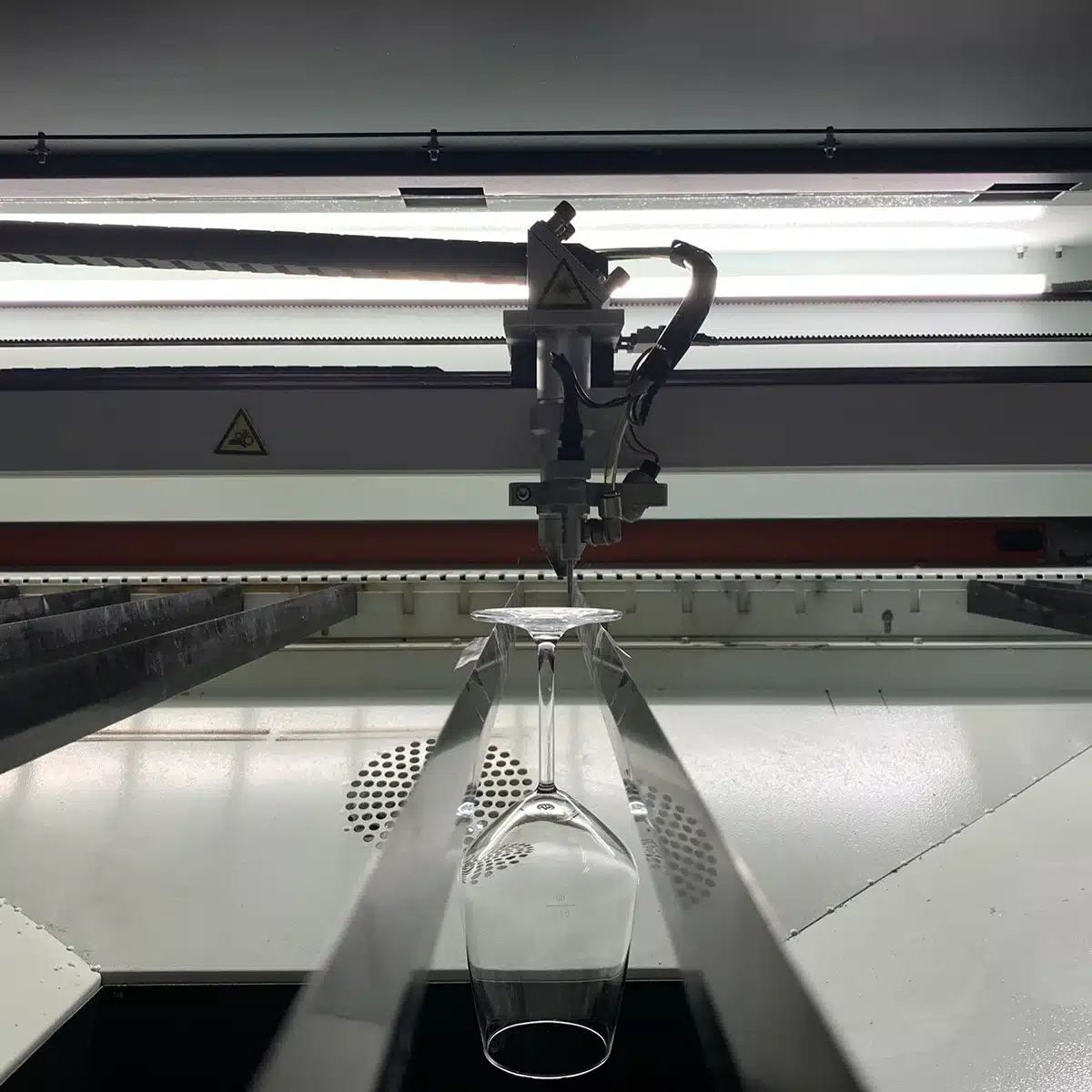 Sagomatura di un calice di vetro