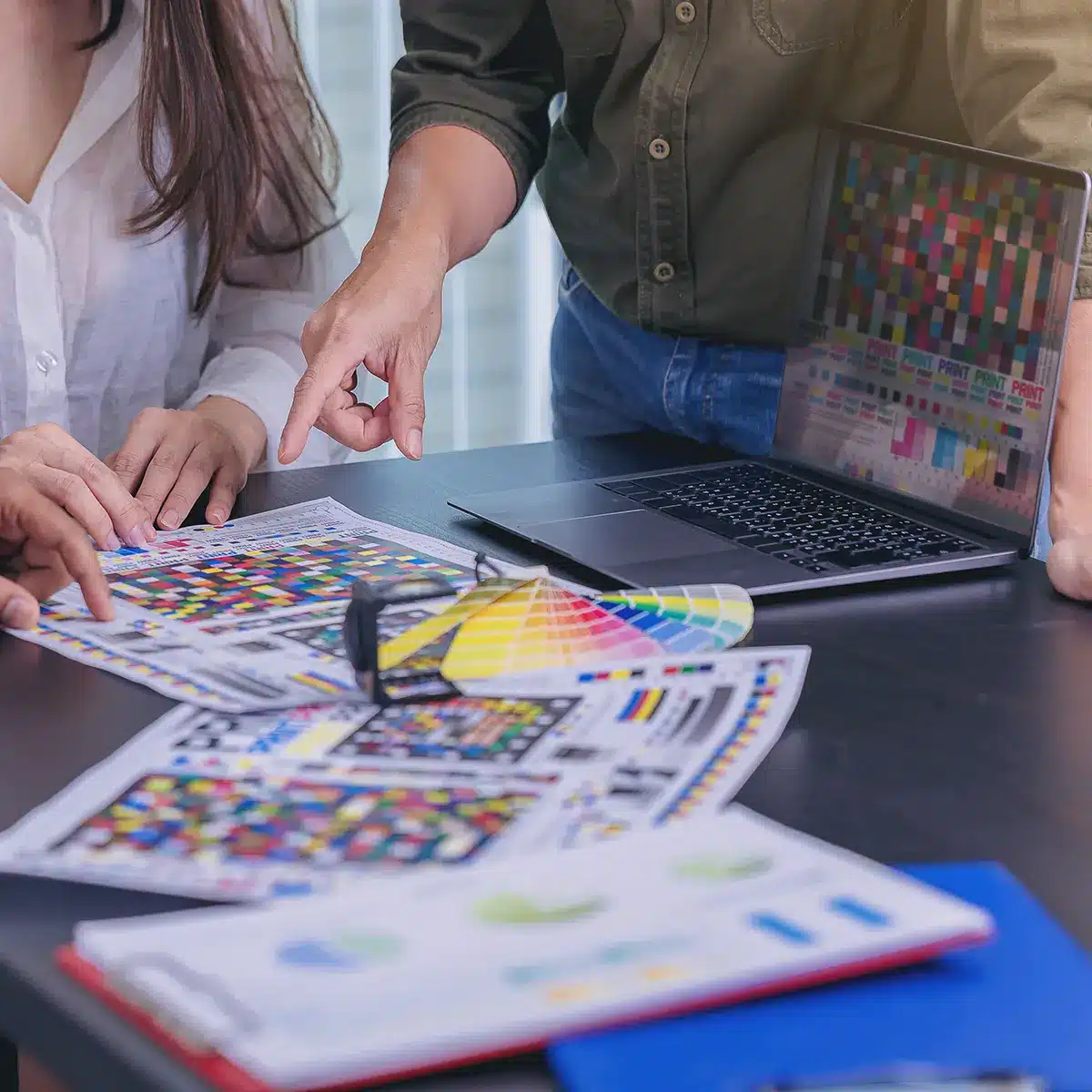 Supporto al cliente con prova colore certificata